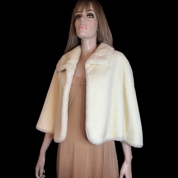 Novelti for Laura Bridal Faux Fur Cape Caplet Shawl Jacket Cover up with collar - Picture 1 of 14